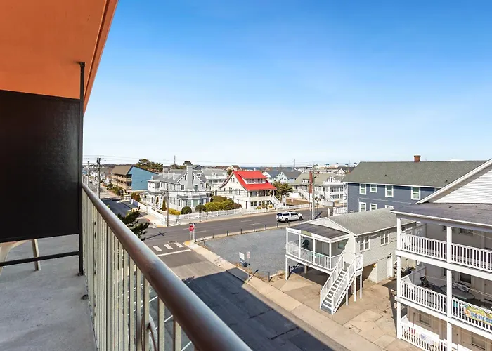 Americana Motor On Boardwalk * Ocean City